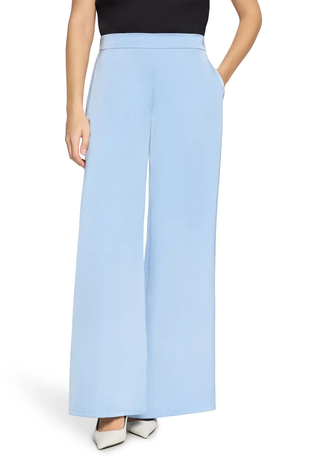 Modern Fit Trousers with Pockets