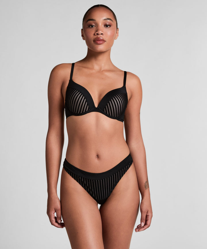Pia thong - Black