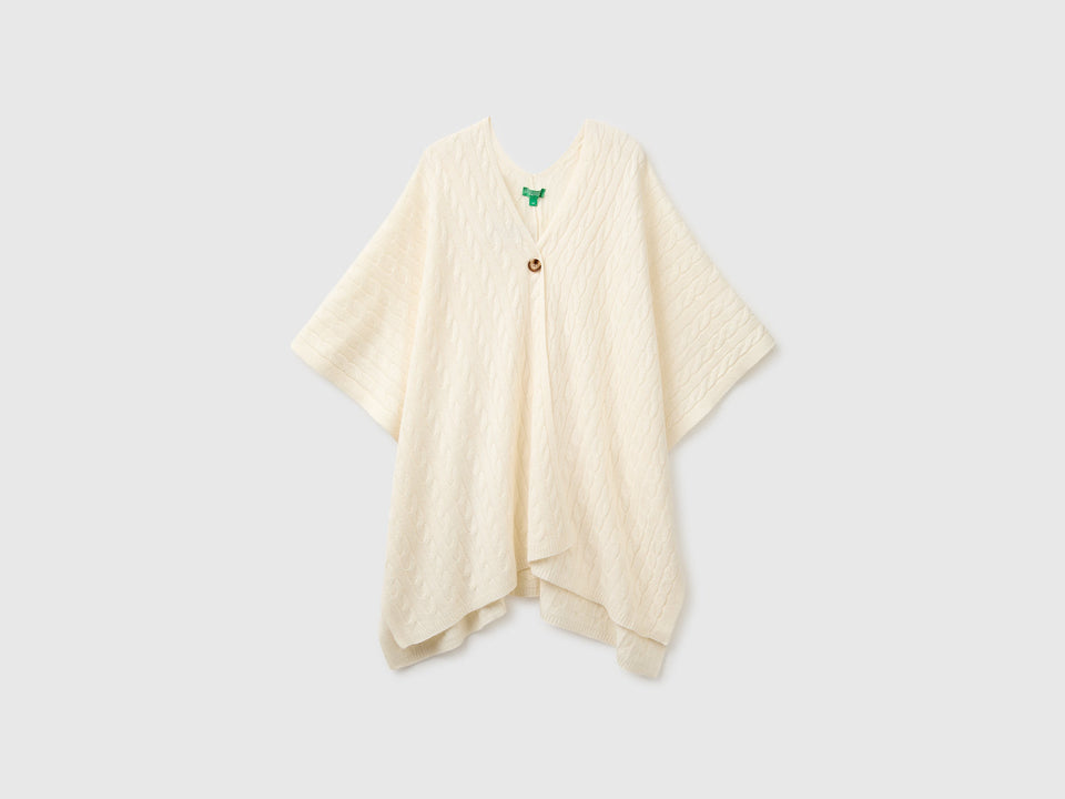 Capes