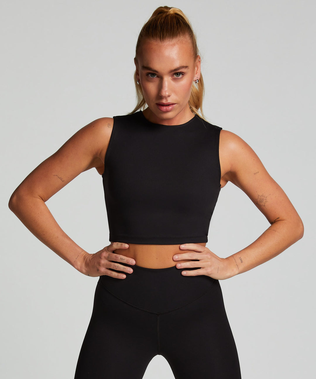 THE BALANCE TOP - Black