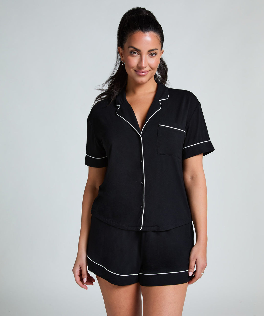 Essential Jersey Short-Sleeved Jacket - Black