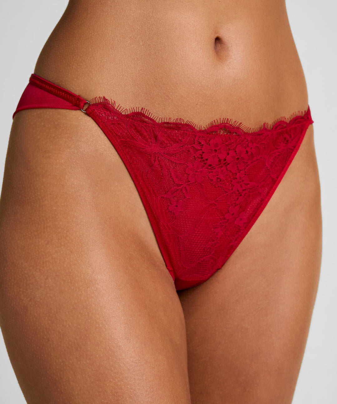 Marianna Cheekini - Red