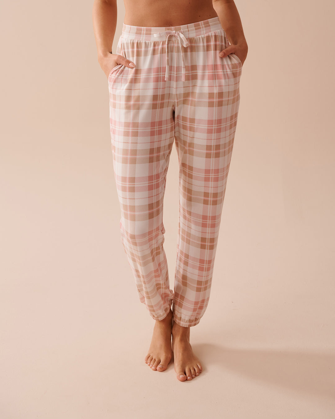 Sheep Print Super Soft Jogger Pajama Pants - Peachskin Plaid