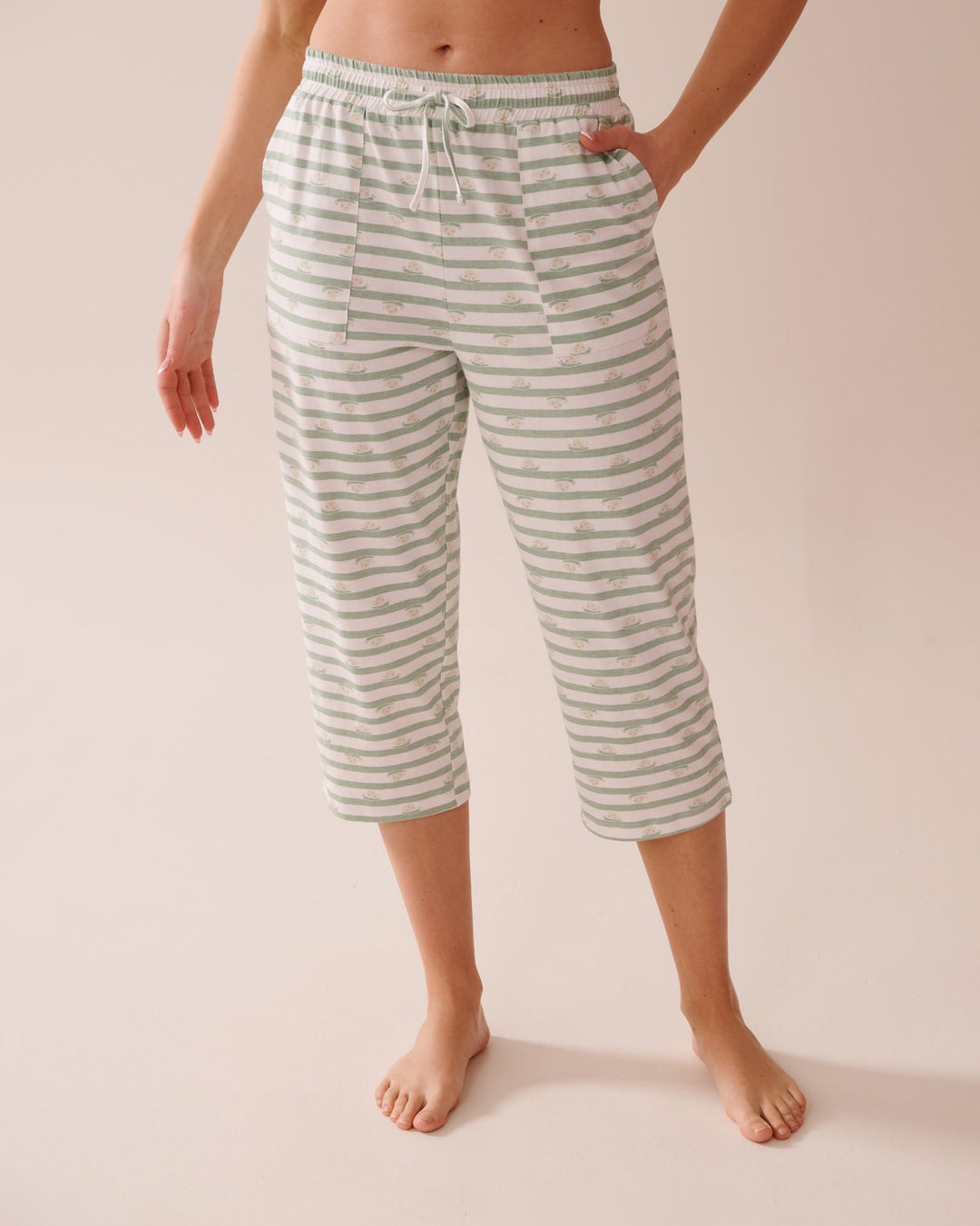 Snail Print Cotton Pajama Capris - Frosty Green Snail