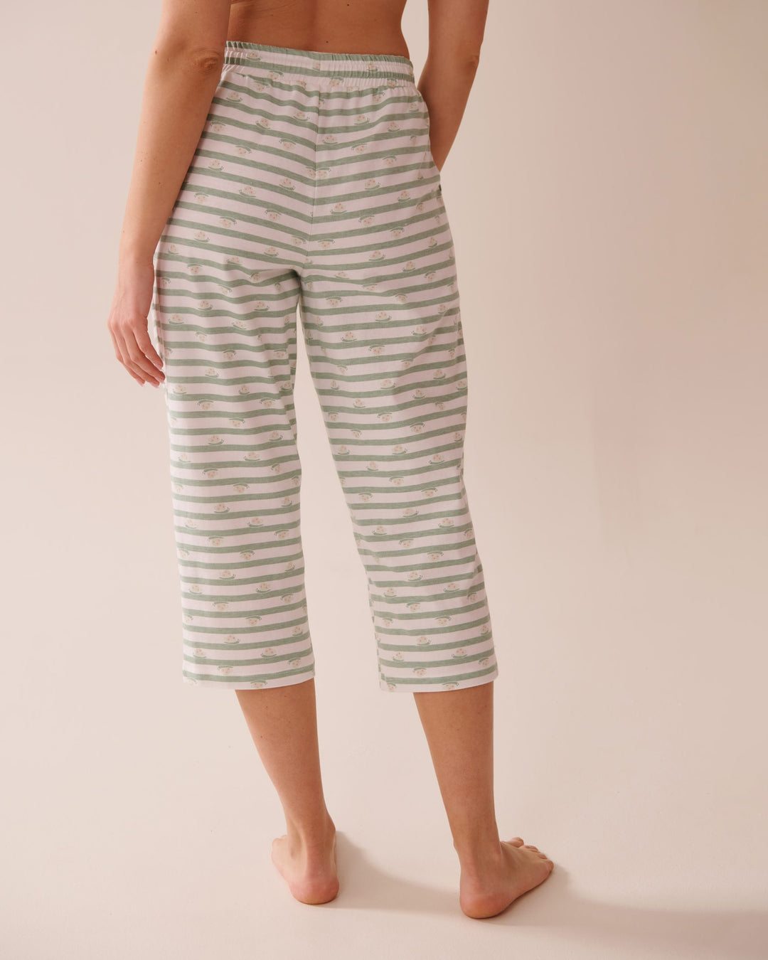 Snail Print Cotton Pajama Capris - Frosty Green Snail