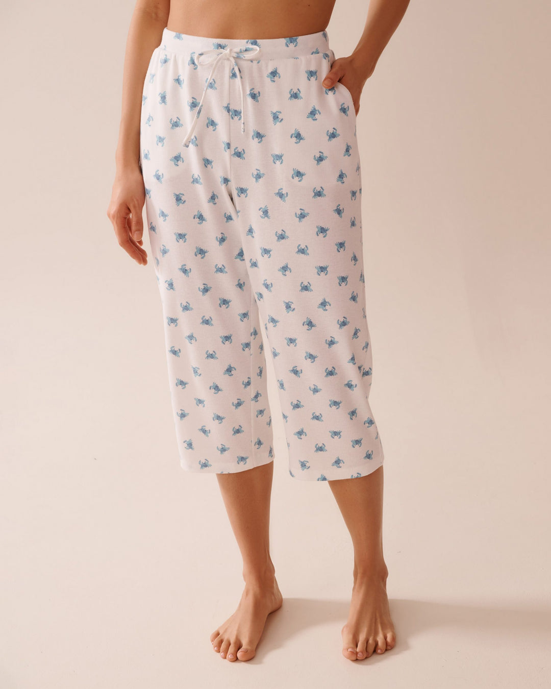 Ditsy Floral Print Ribbed Pajama Capris - Snow White Crab