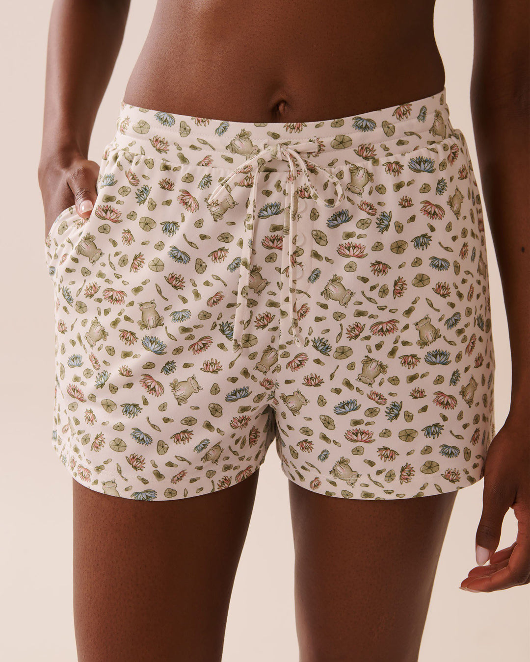 Frog Print Super Soft Pajama Shorts - Snow White Frog