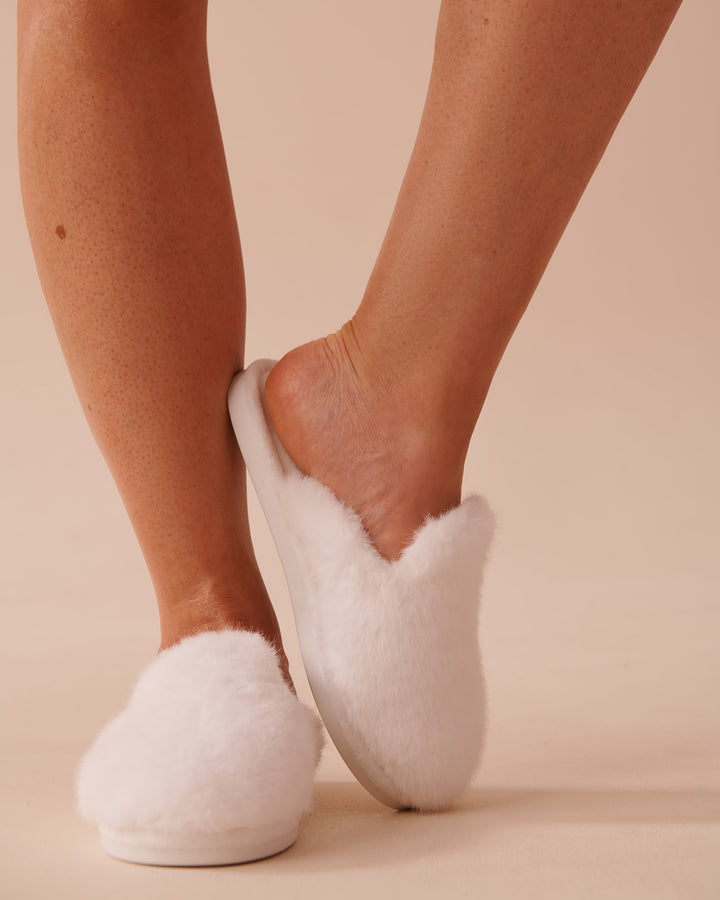 Long Faux Fur Slippers - Microchip