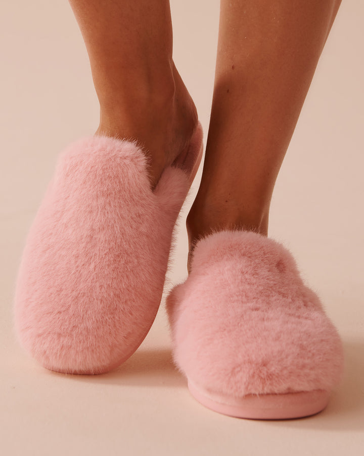 Long Faux Fur Slippers - Microchip