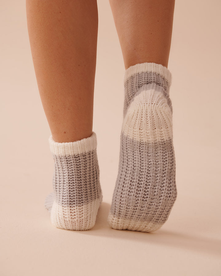 Knitted Socks with Winter Embroidery - Microchip