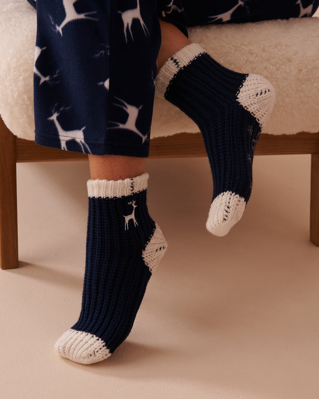 Knitted Socks with Winter Embroidery - Aquifer