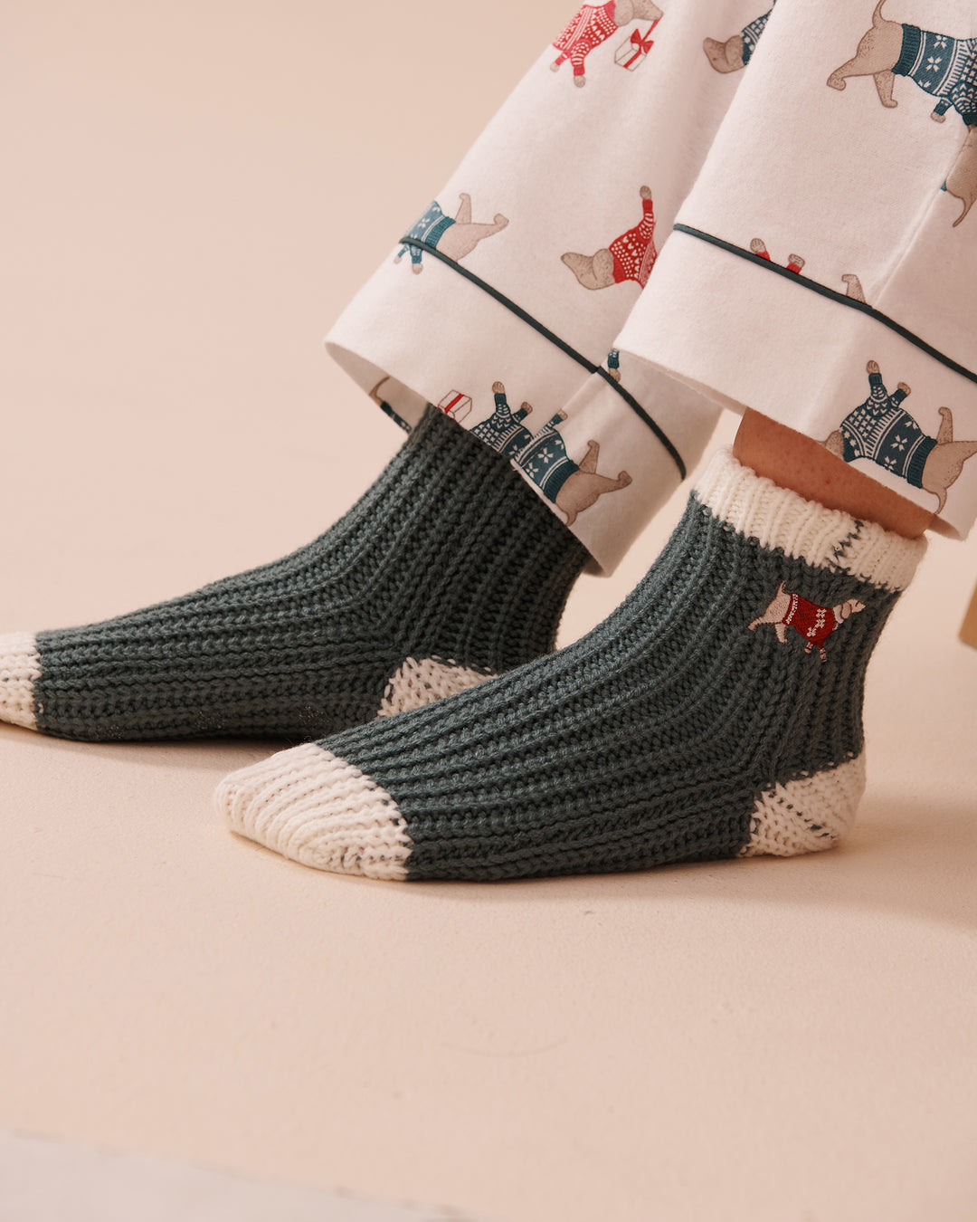 Knitted Socks with Winter Embroidery - Microchip