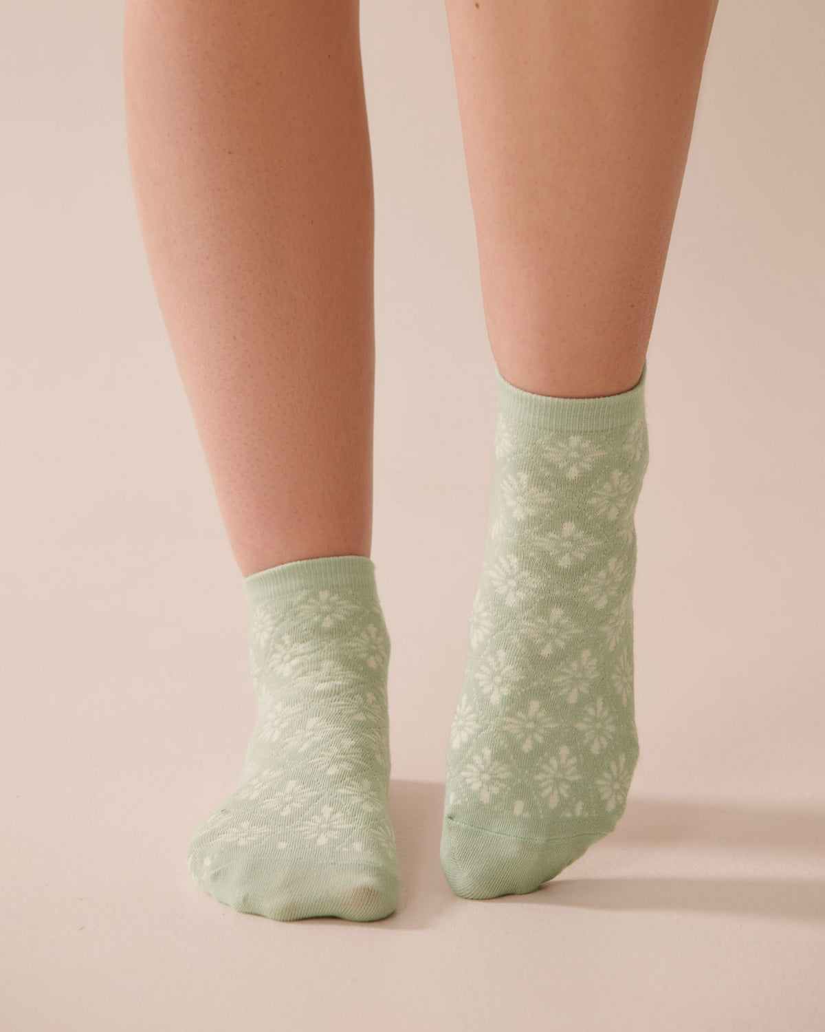 Finely Ribbed Striped Socks - Frosty Green Geo