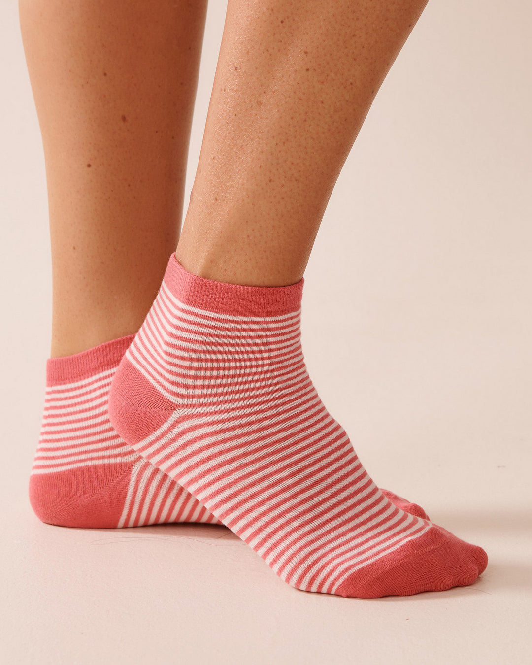 Finely Ribbed Striped Socks - Rapture Rose Stripe