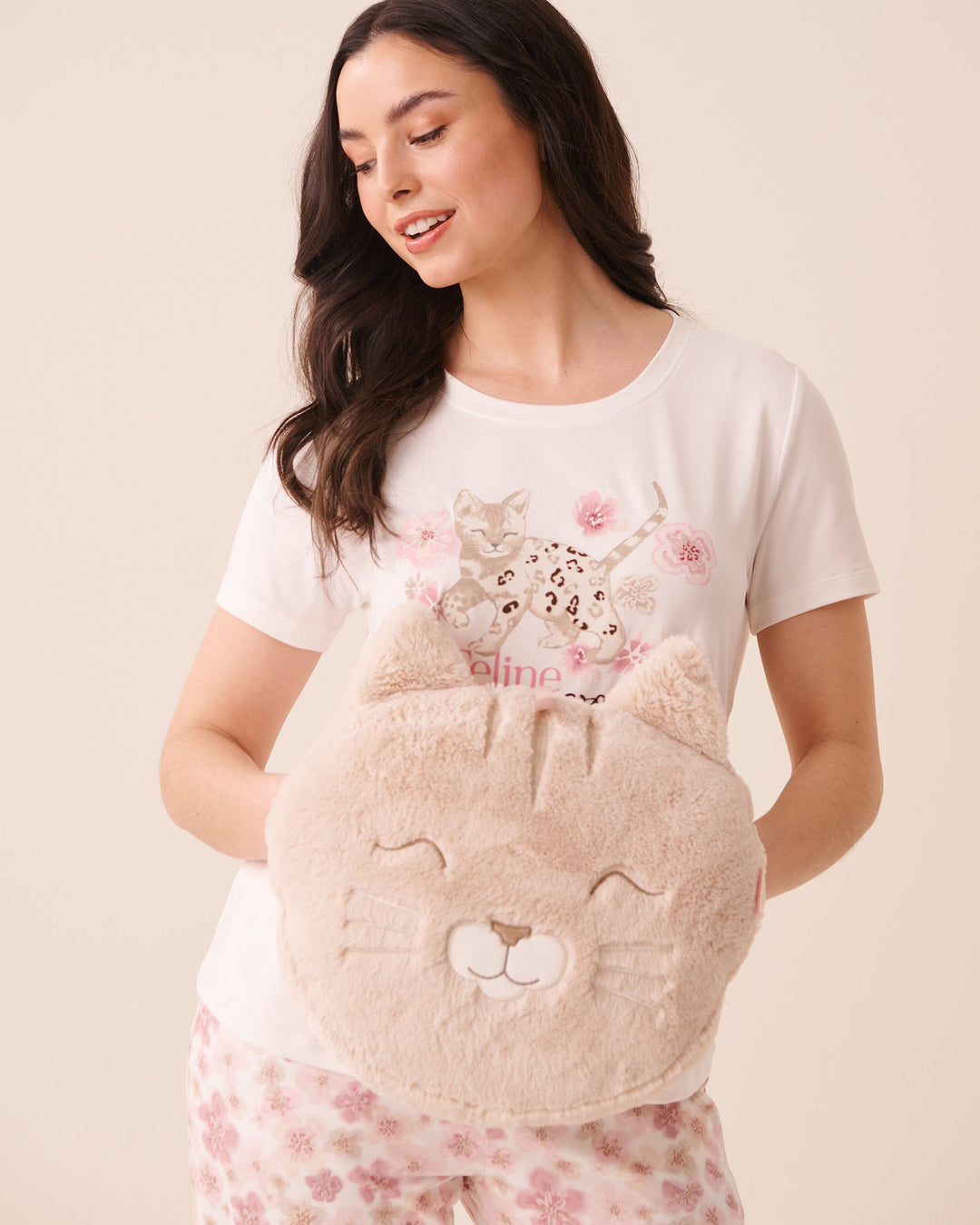Faux-Fur Cat Hand-Warmer Cushion