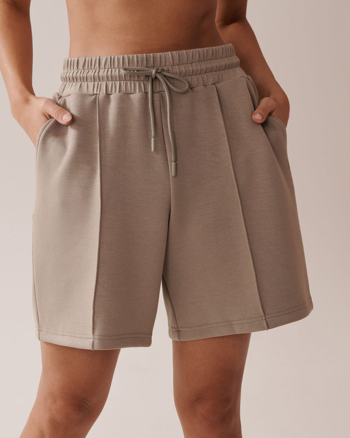 Bermuda Shorts - Cinder