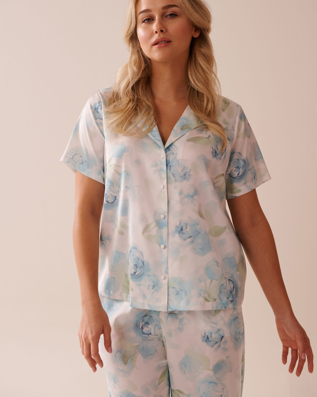 Blue Rose Print Satin Button-down Shirt - Multi Blue Roses