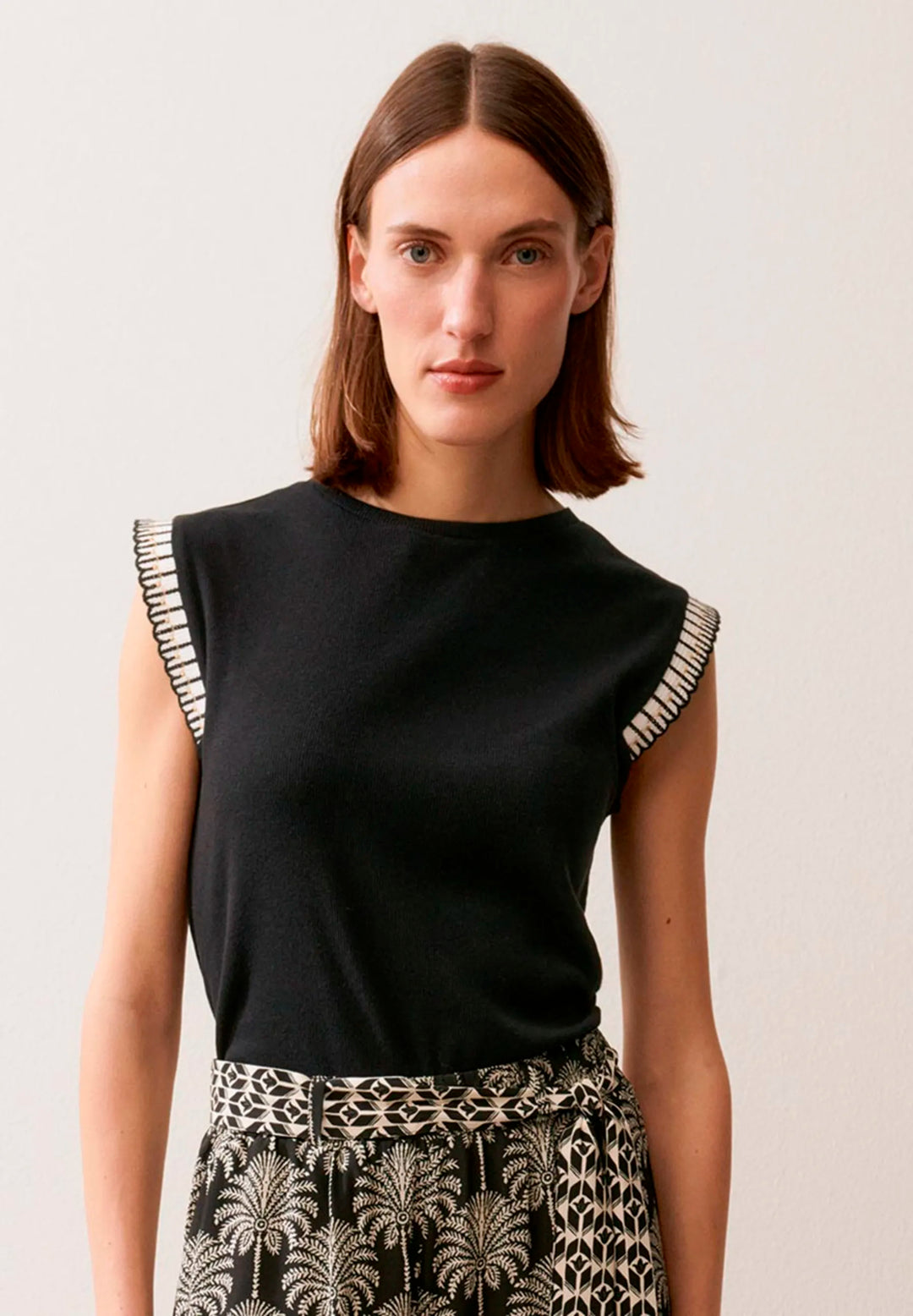 Ribbed Top with Border