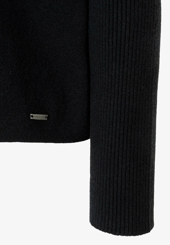 Pullover with Rip-Sleeves