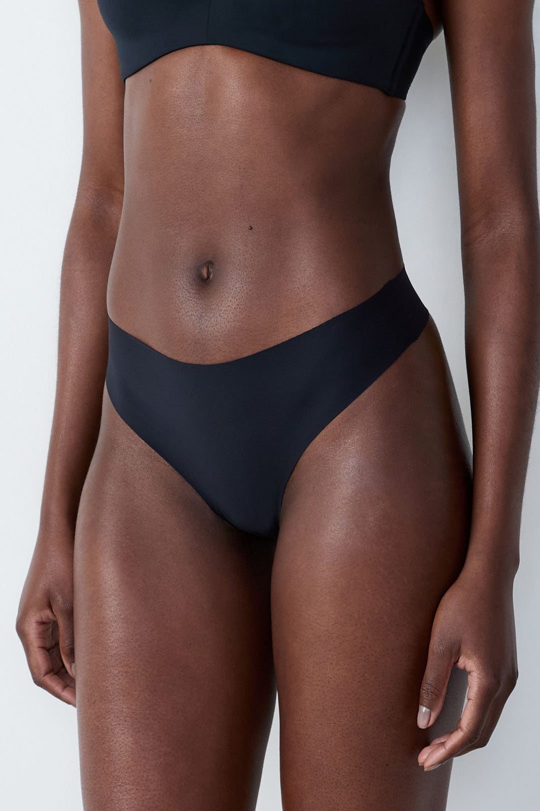 STRING - Black