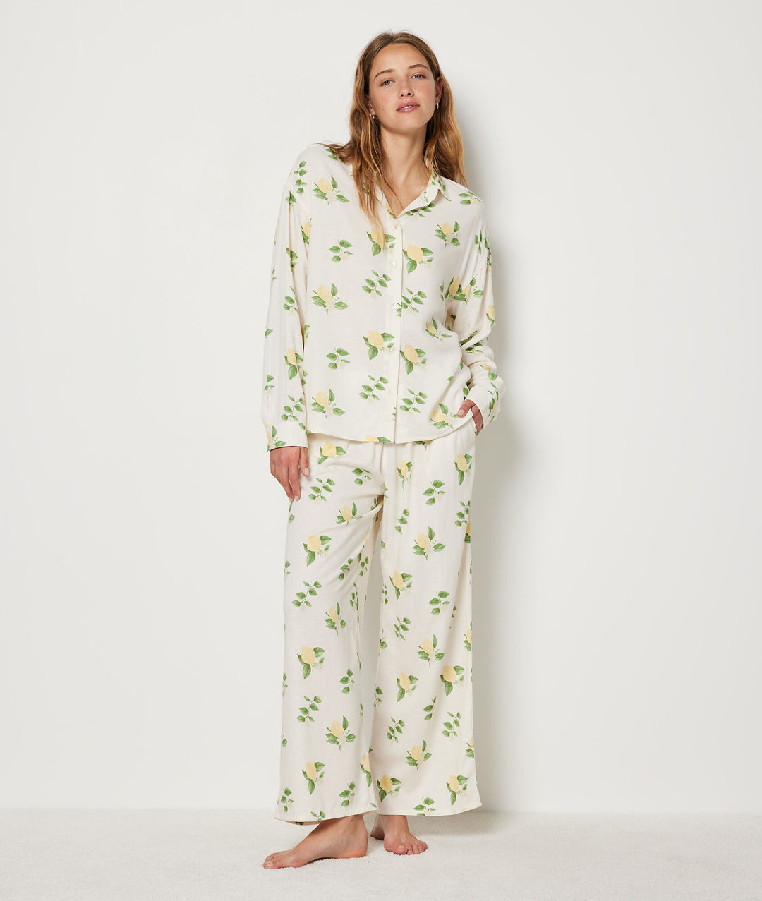 Linen pajama shirt with lemon print - Ecru