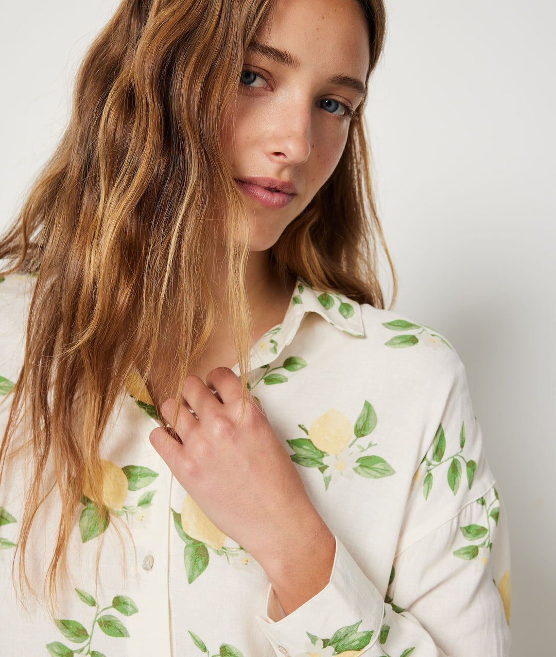 Linen pajama shirt with lemon print - Ecru