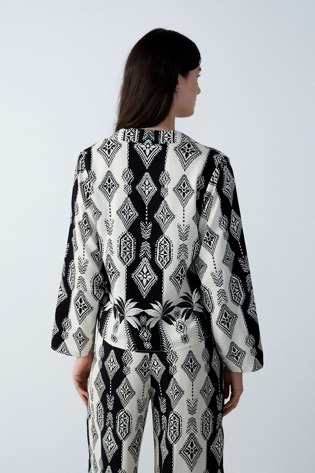 chemise- white black