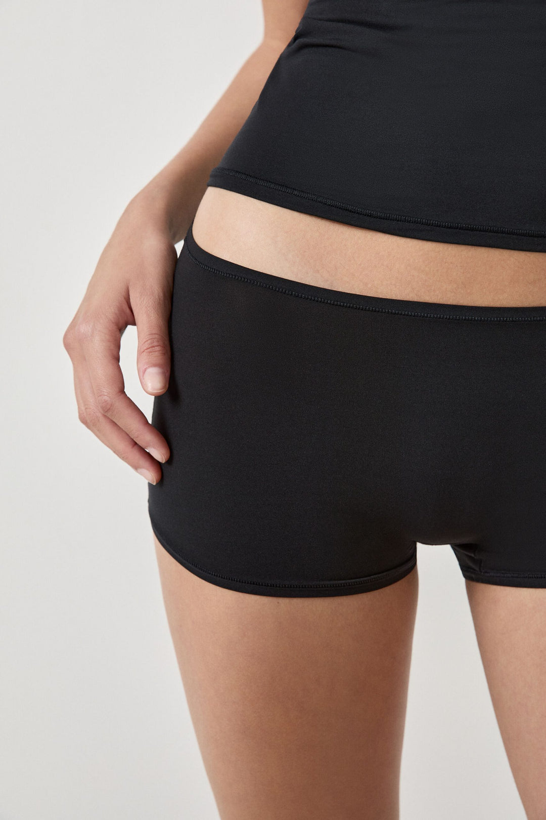 Shorty - Black