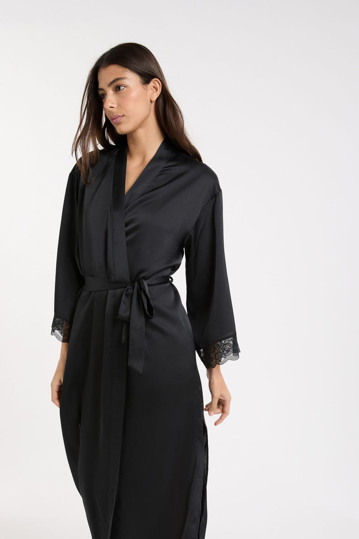 Robe - Black