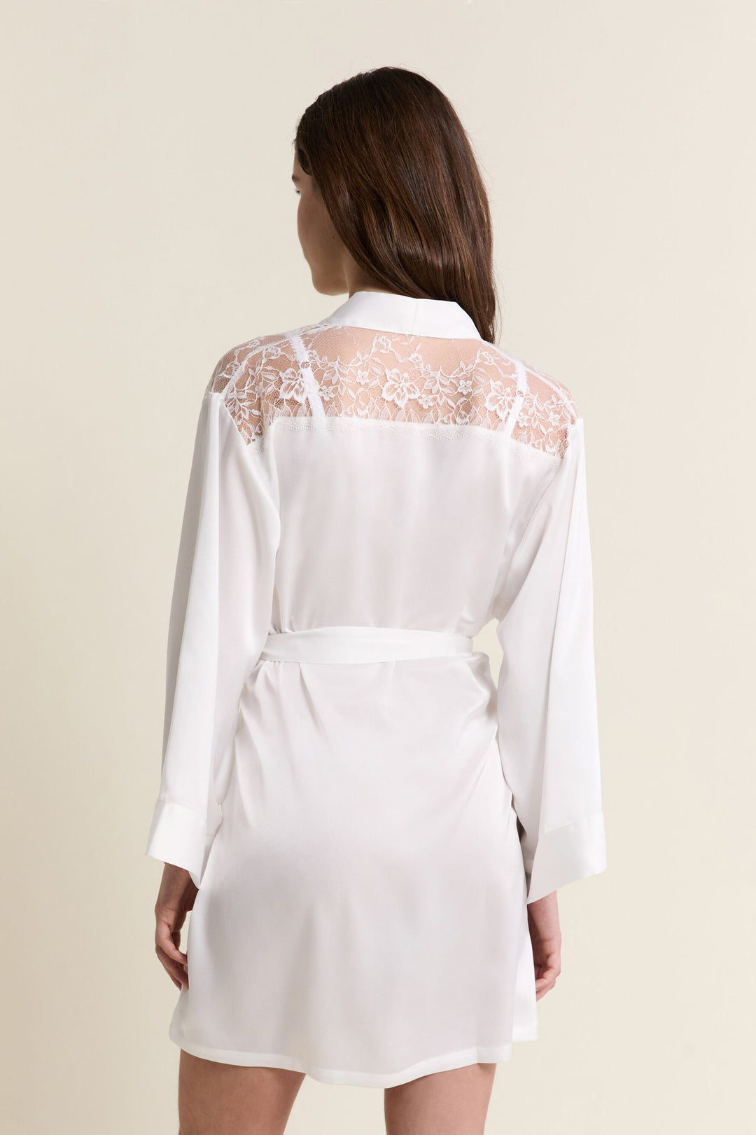 Robe - White