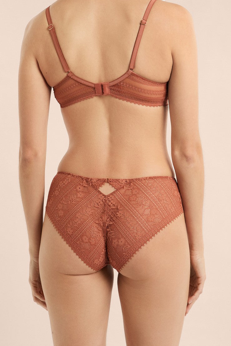 Boyshort In Lace - Dune