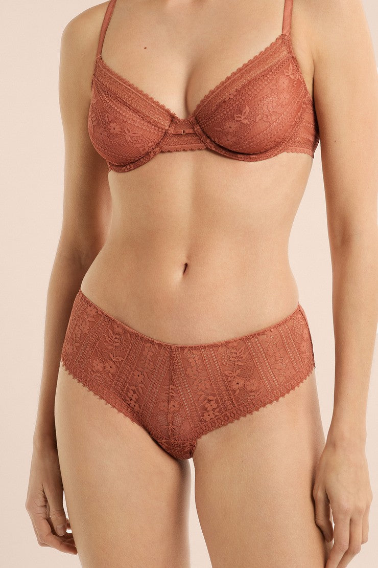 Boyshort In Lace - Dune