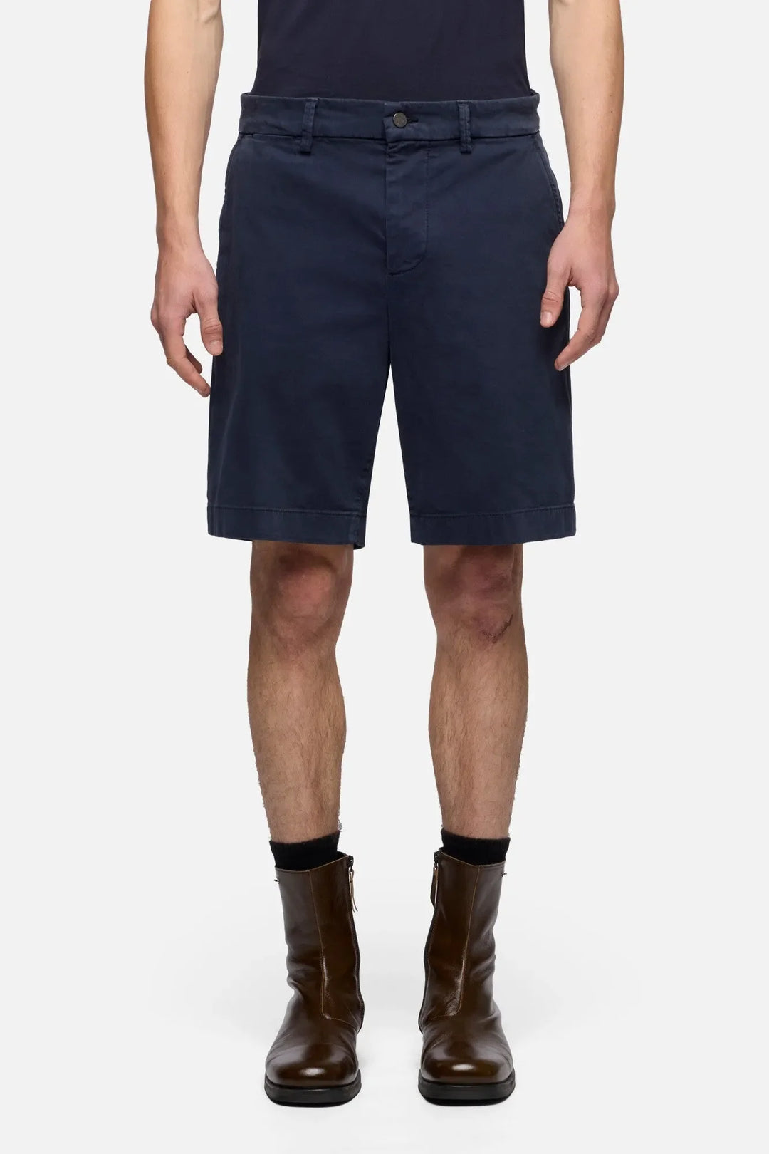 Chino Short in Luxe Performance Sateen