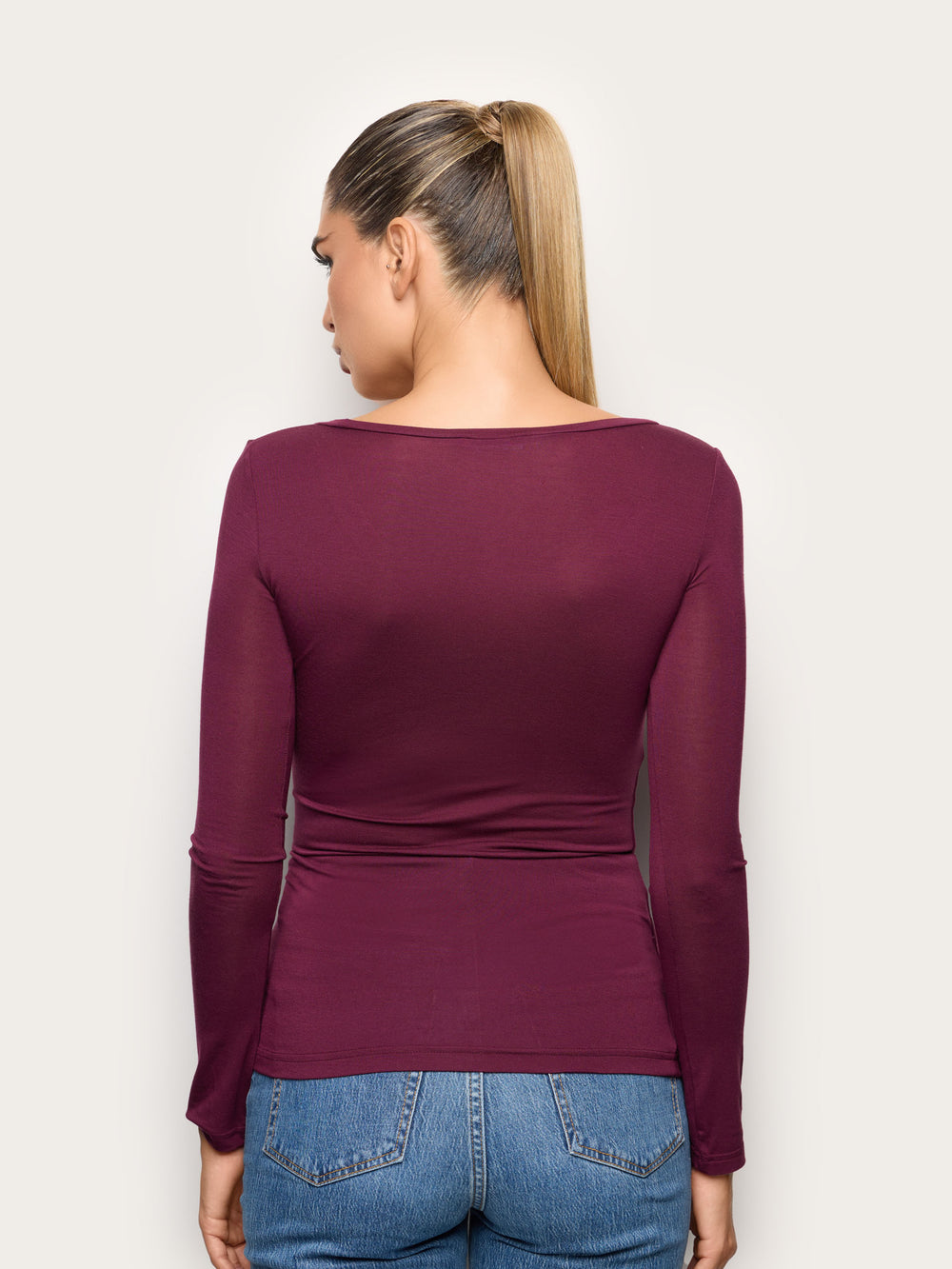 Long-Sleeve Decolte Neck T-Shirt - Must