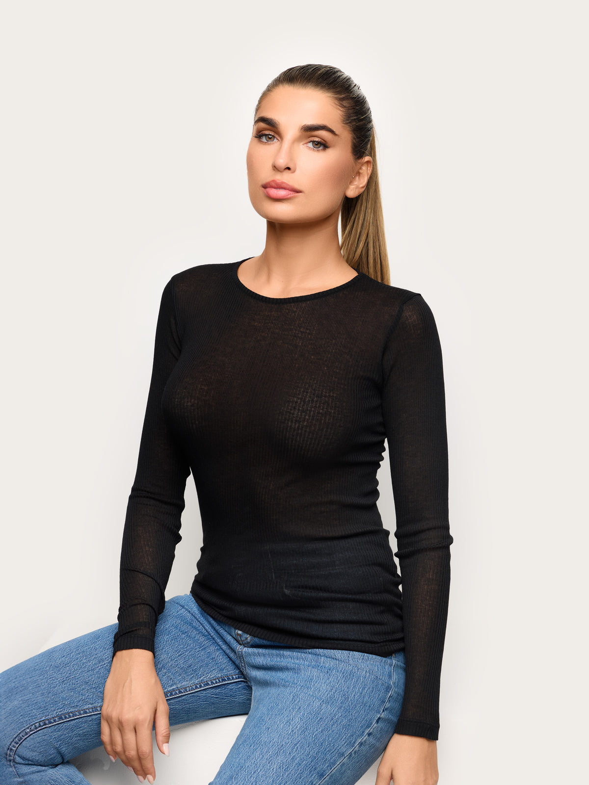 Long-Sleeve T-Shirt - Black
