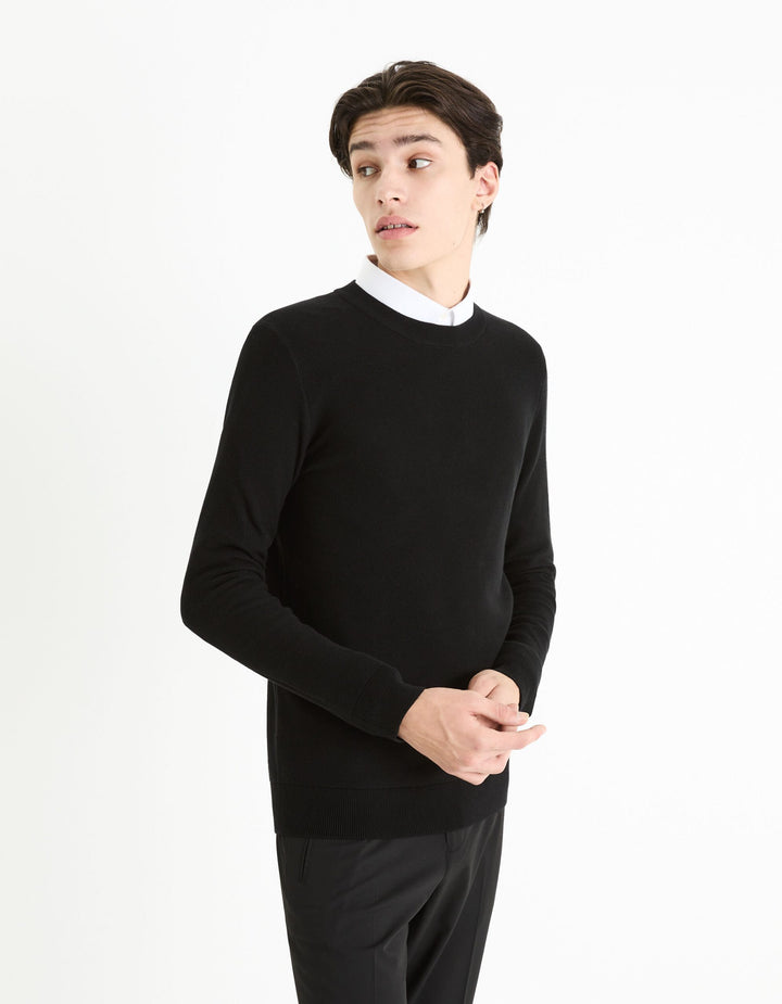 Sweaters - Black