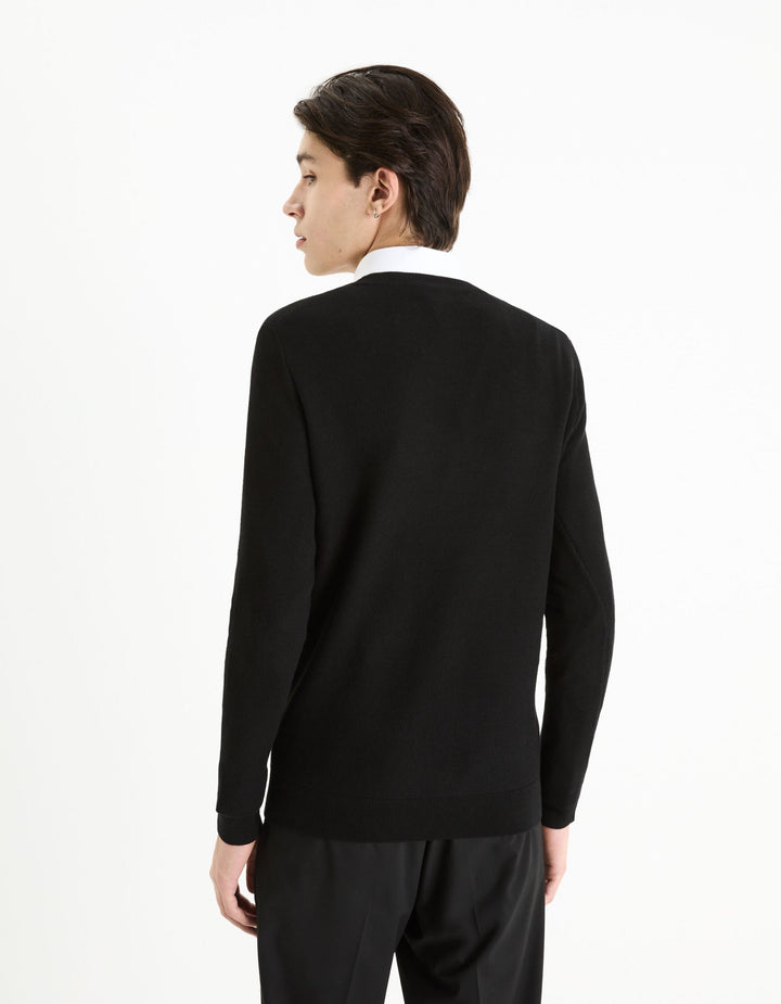 Sweaters - Black