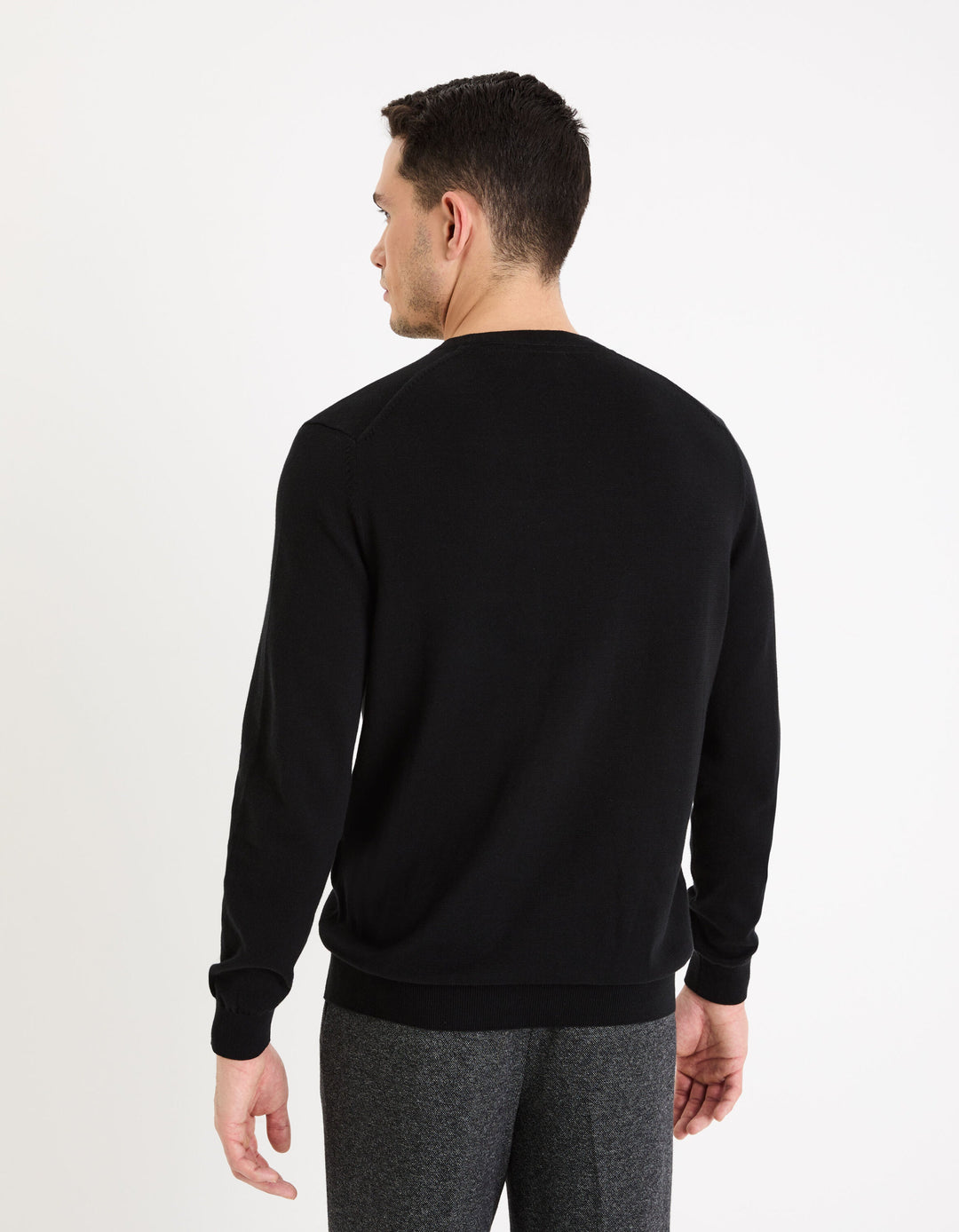 Sweaters - Black