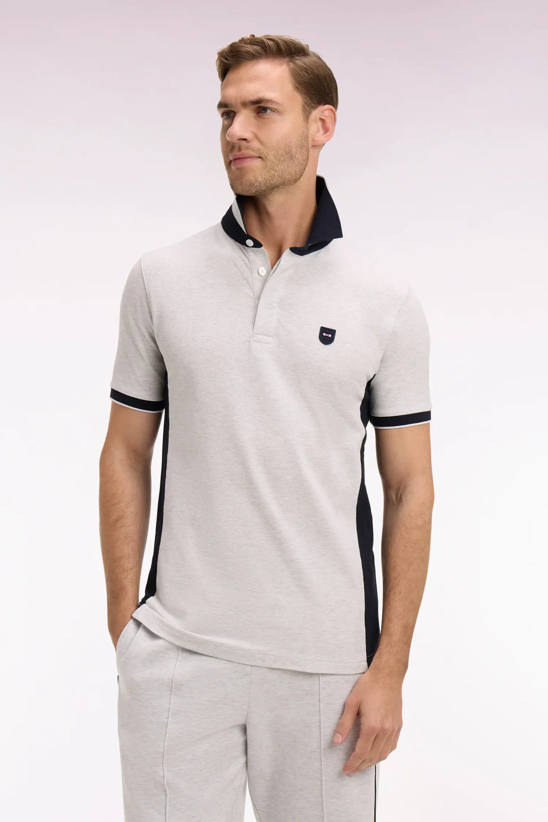 Slim Cut Short-Sleeved Polo Shirt in Light Gray Cotton and Navy Cutouts
