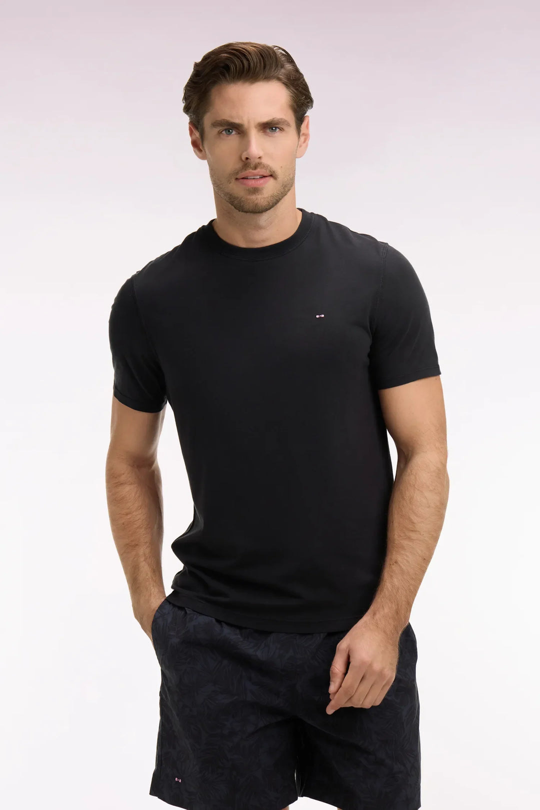 Regular Fit Black Short-Sleeved T-Shirt in Lyocell and Cotton