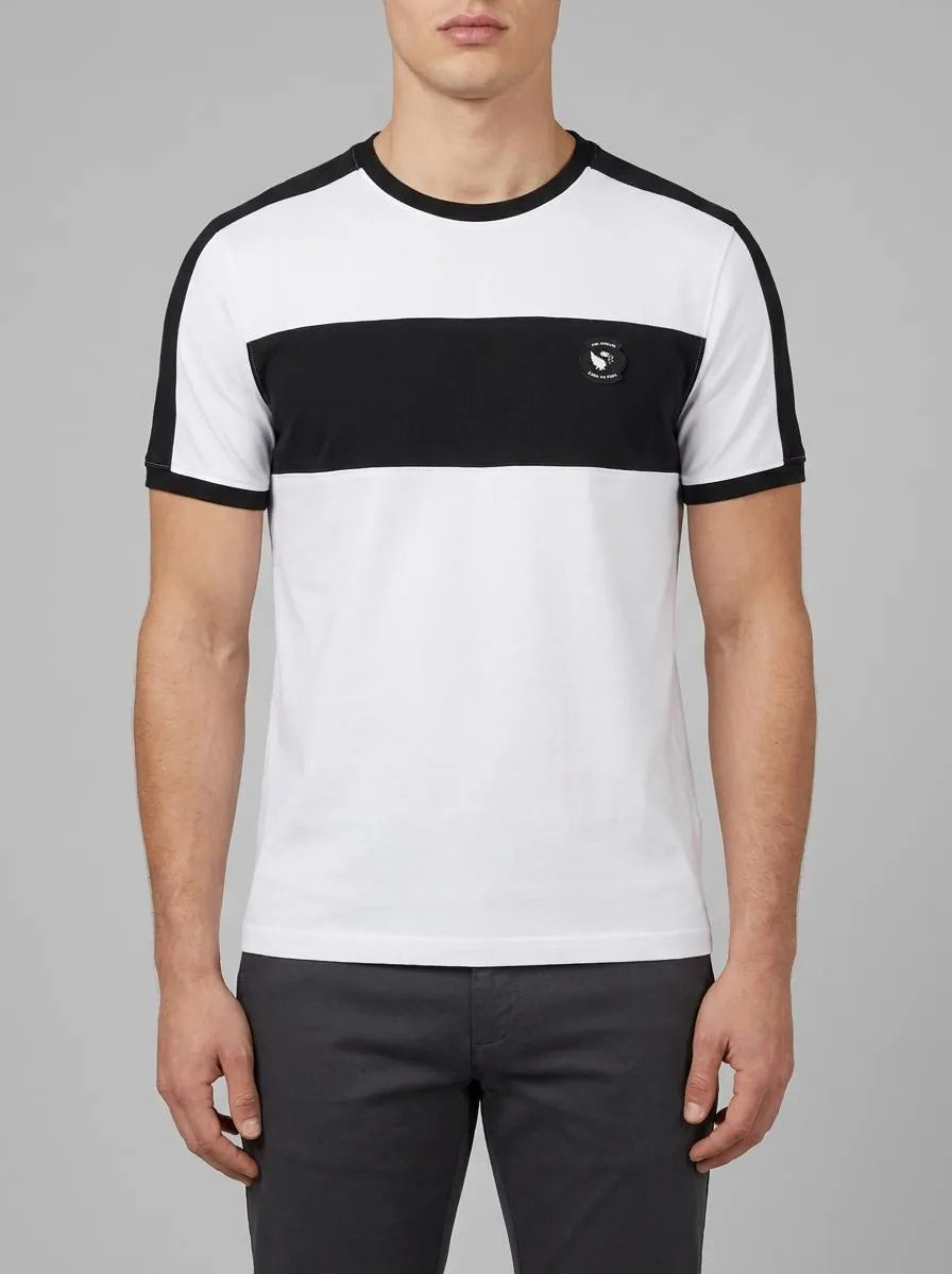 New Zealand Short-Sleeved White Cotton T-Shirt with Regular Cutouts