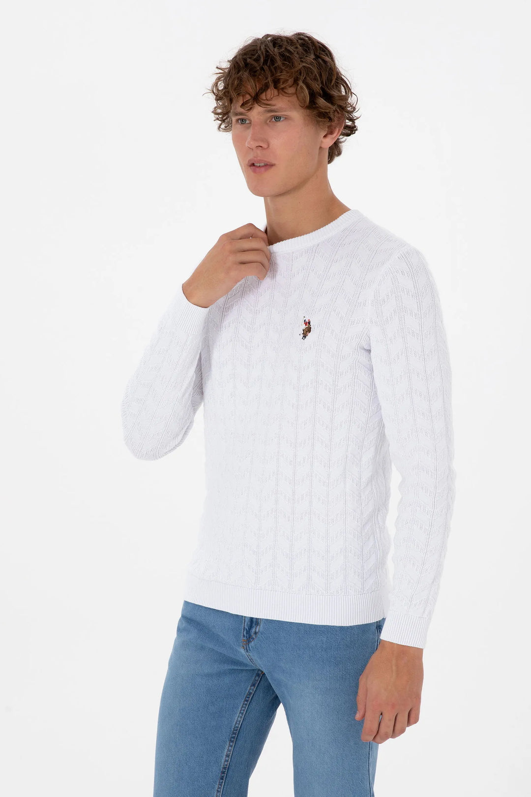 White Knitted Pullover