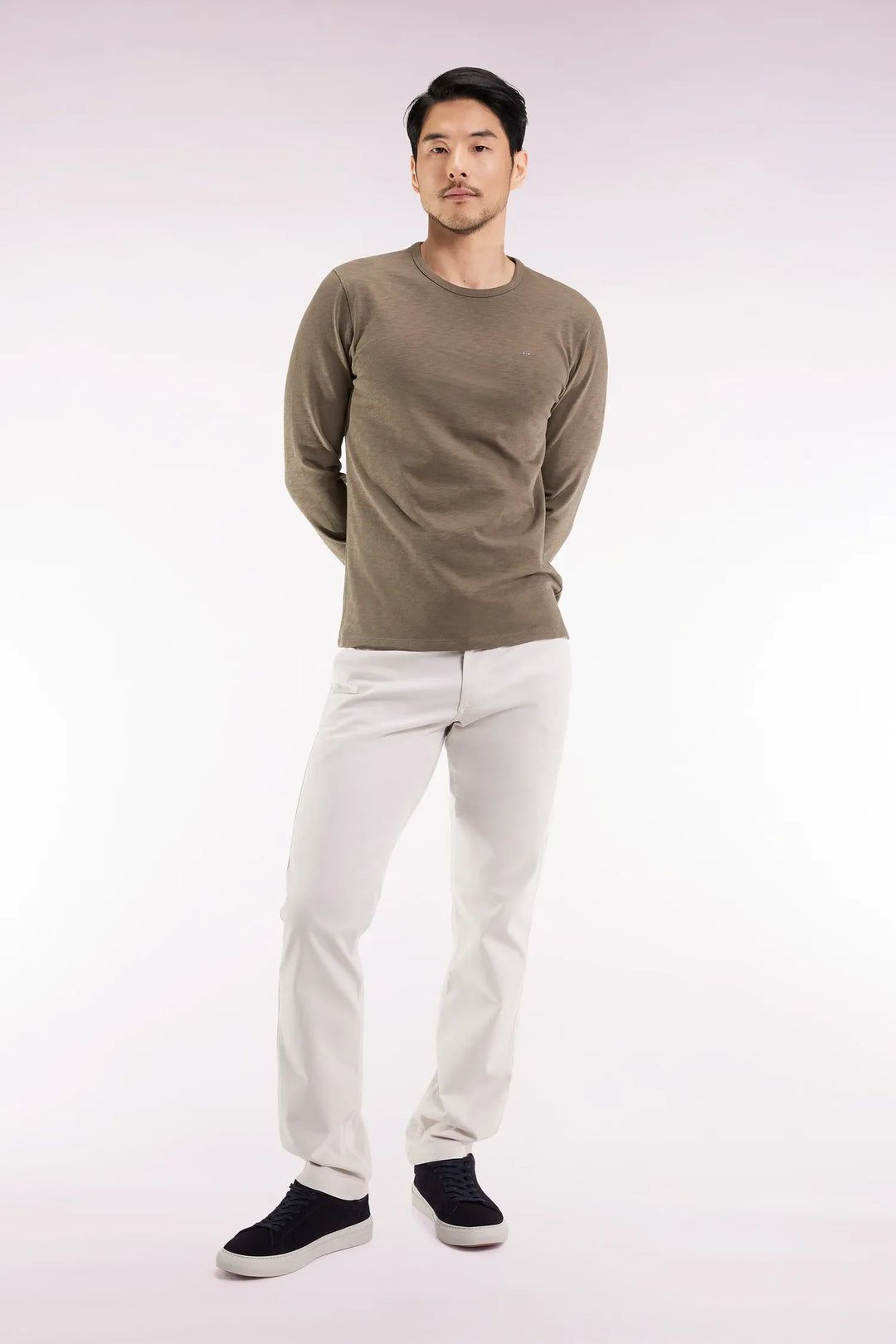 Wrinkle-Free Chinos in Ecru Stretch Cotton