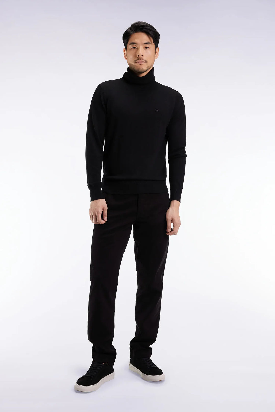Wrinkle-Free Chinos in Black Stretch Cotton