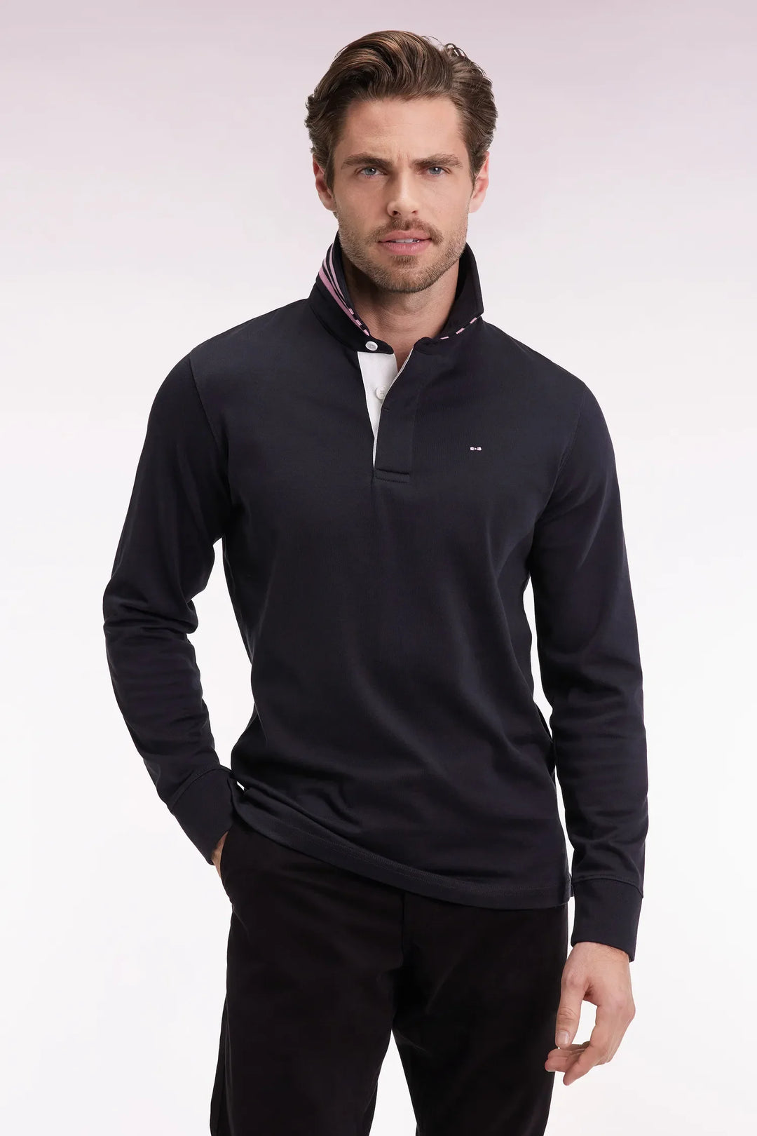 Long-Sleeved Jersey in Black Jersey with Striped Collar