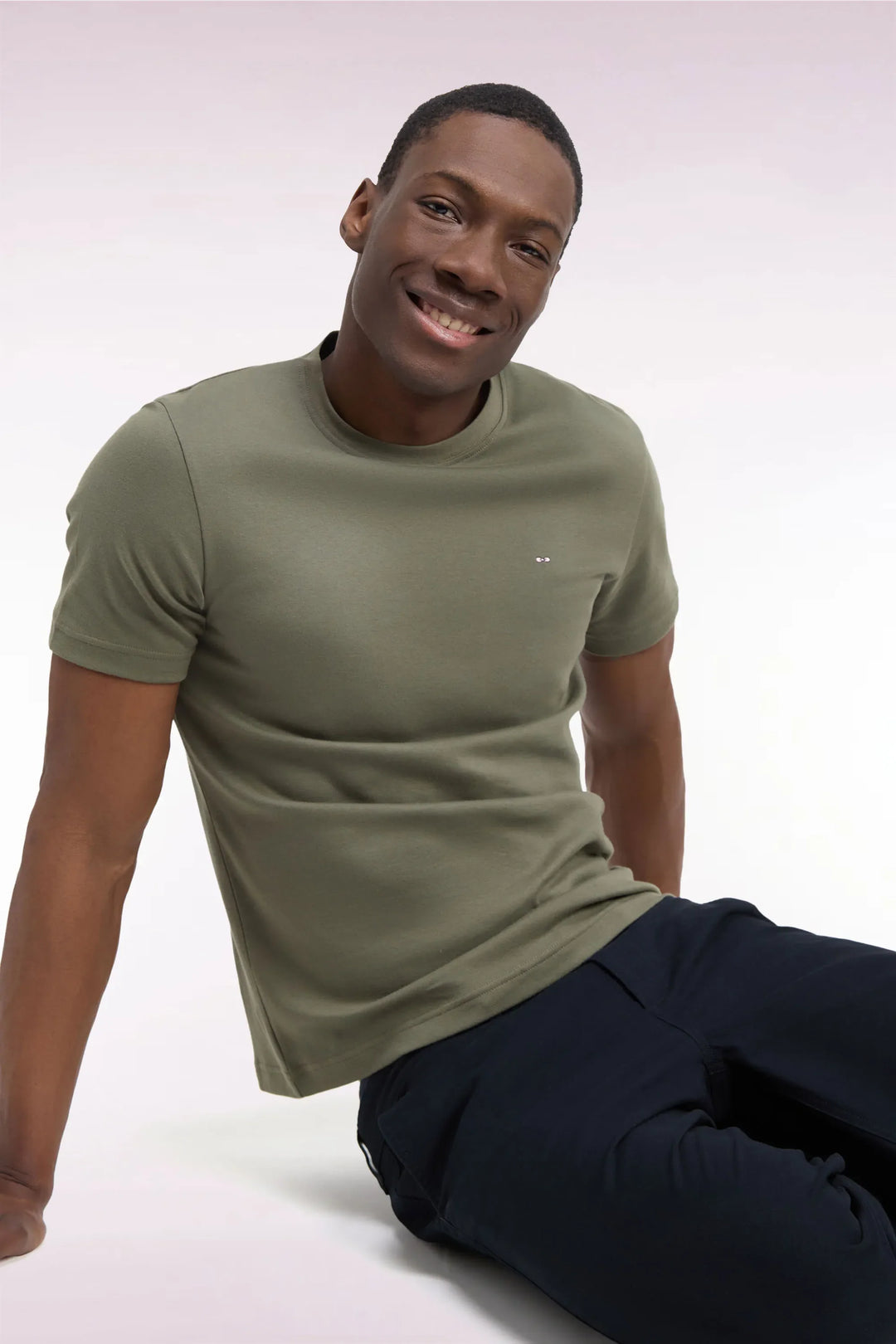 Straight Cut Olive Green Cotton Short-Sleeved T-Shirt