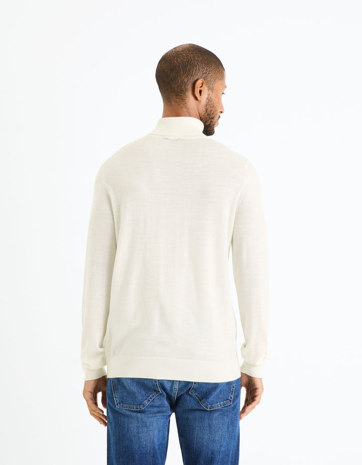 Turtle Neck Jumper - Ecru 02