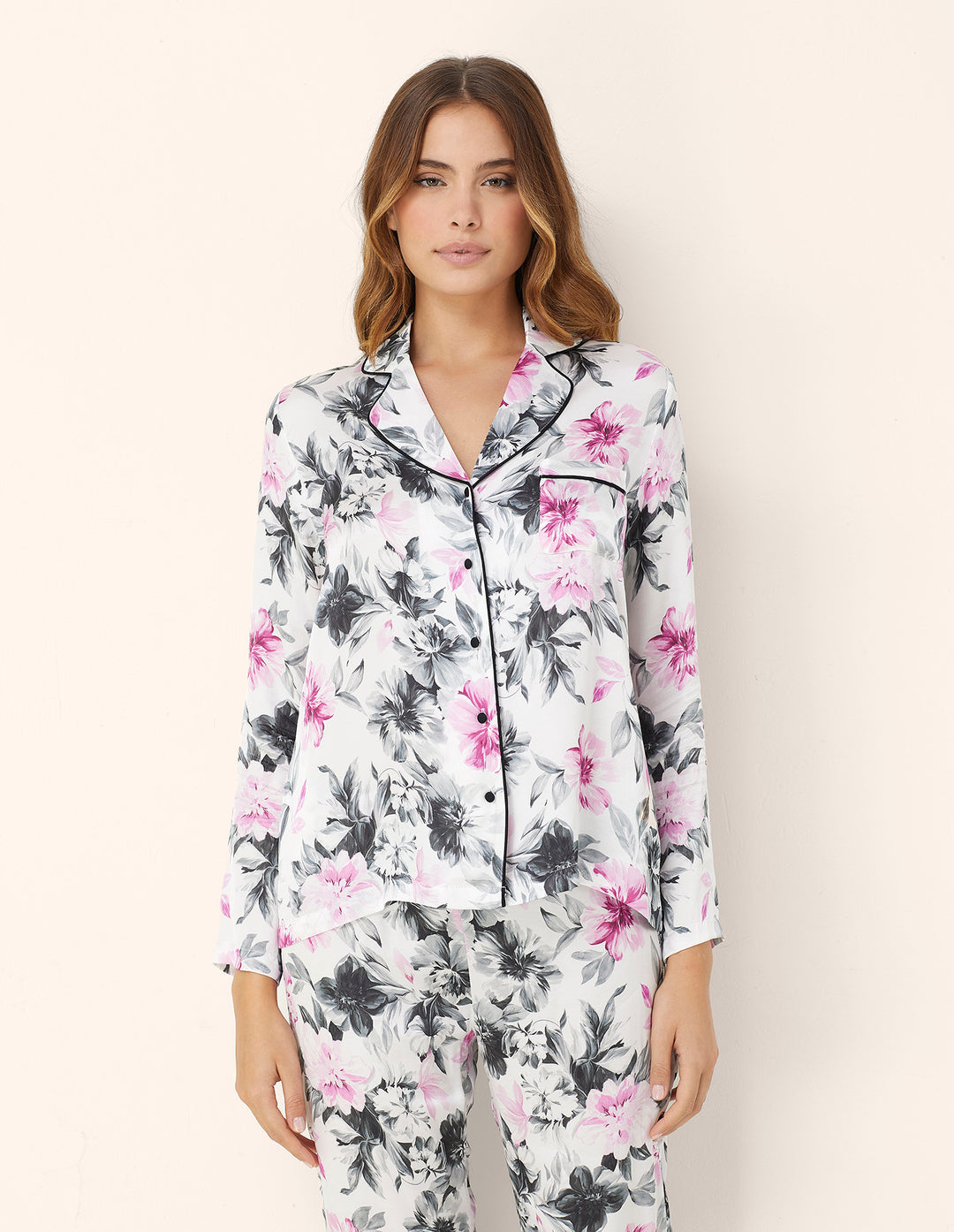 Long-Pyjamas with front opening - White