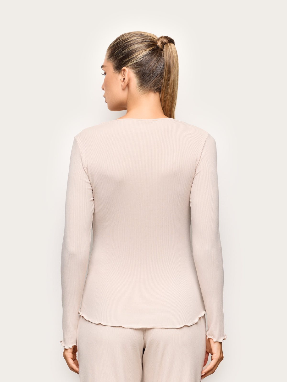 Long-Sleeve T-Shirt - Beige