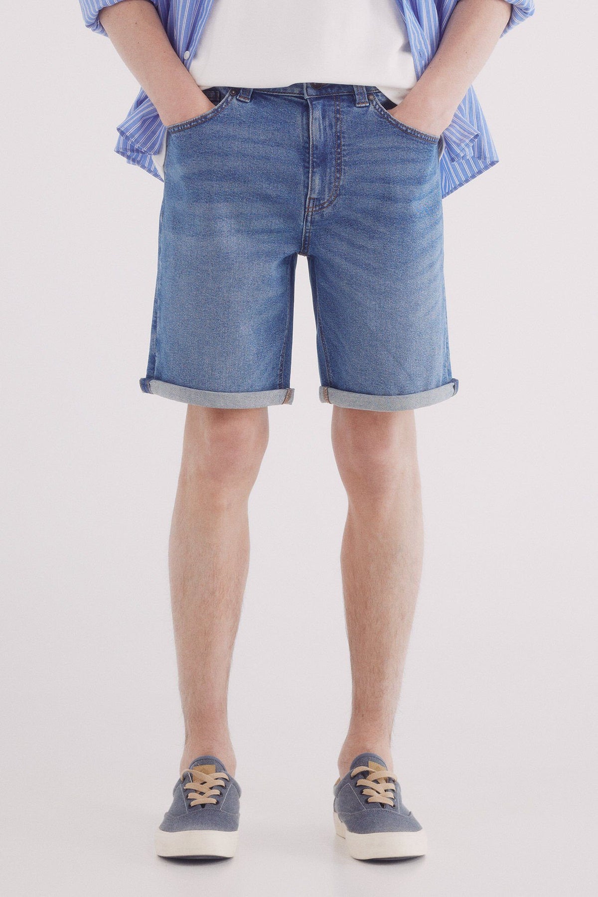 Spring Field Bermudas - Medium Blue